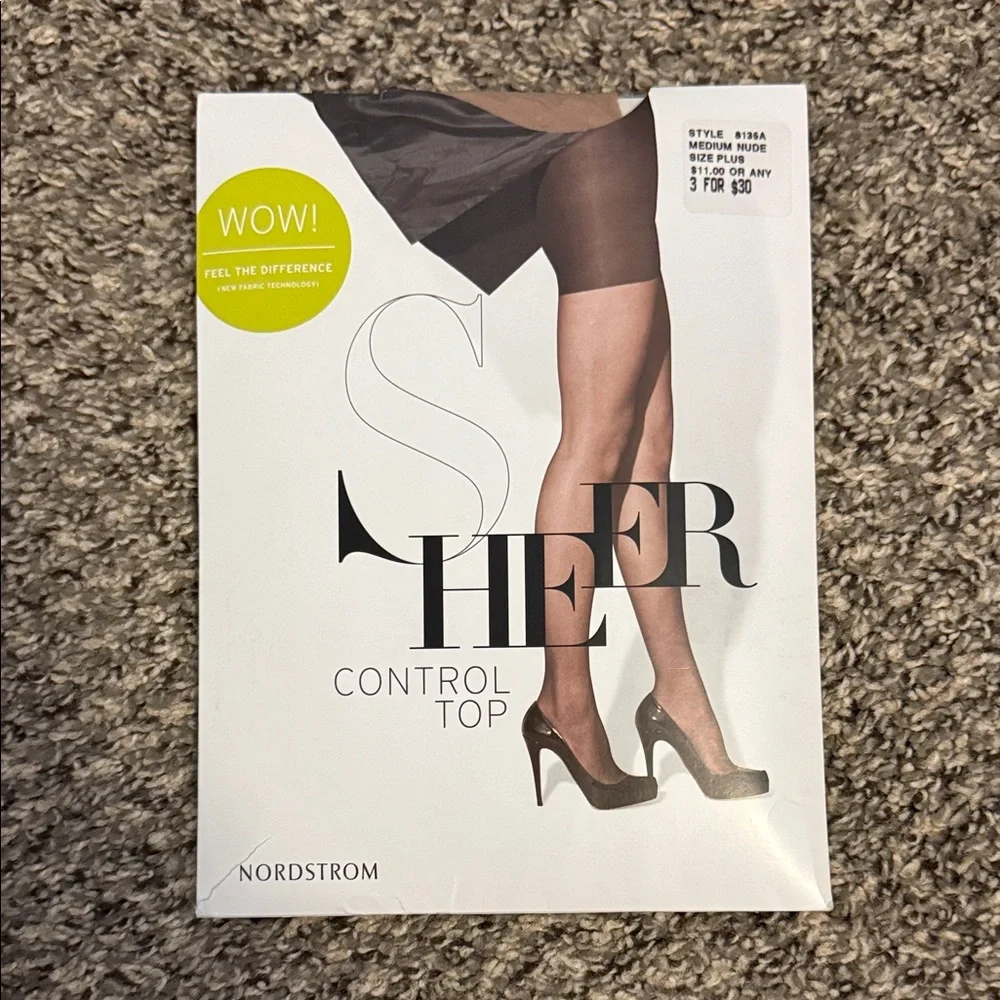 4 pairs panty hose new in package